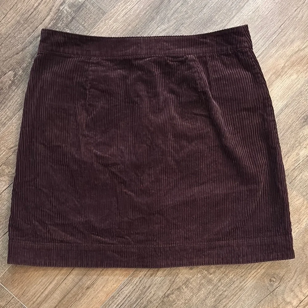LOFT Women’s Corduroy Mini Skirt Purple Brown‎ Size 10P Patched Pockets